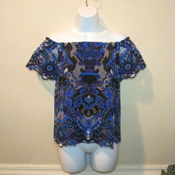 Alice + Olivia Maxie Off The Shoulder Blue, Black & Purple Guipure Lace Blouse - Picture 2 of 13